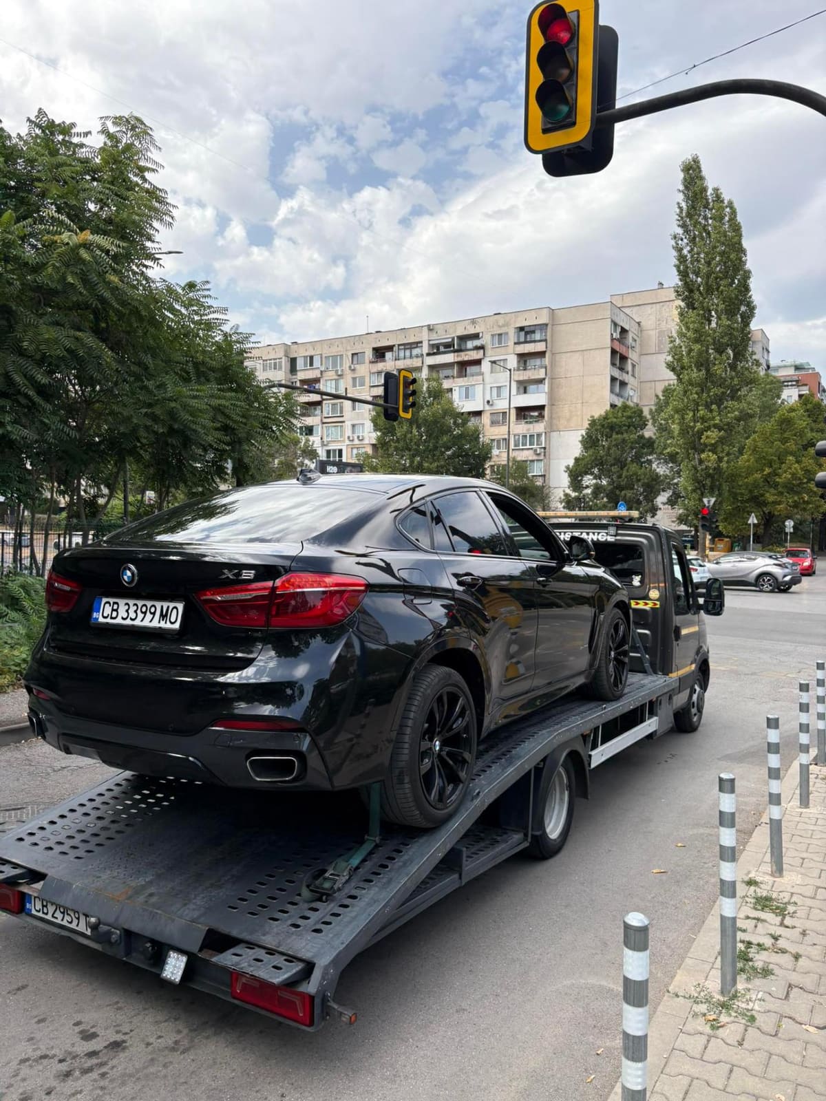Транспорт на джип BMW X6 с репатрак в София