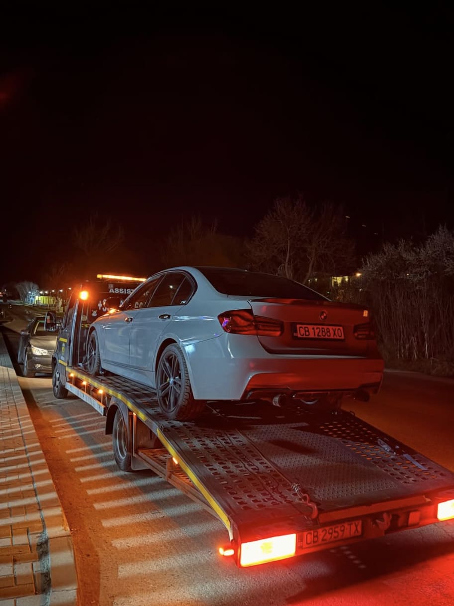 Нощен транспорт на BMW с репатрак на RoadHero
